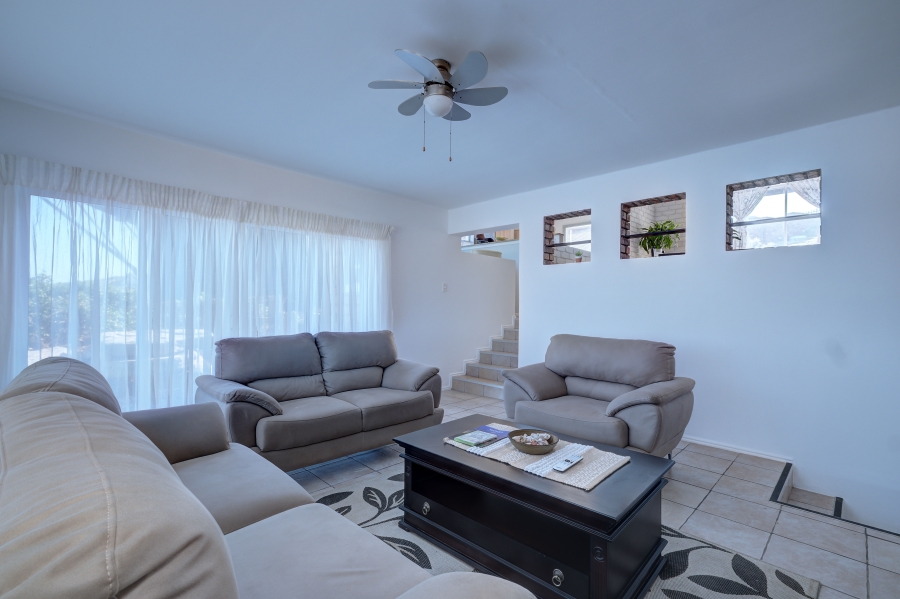 4 Bedroom Property for Sale in Seaview Eastern Cape